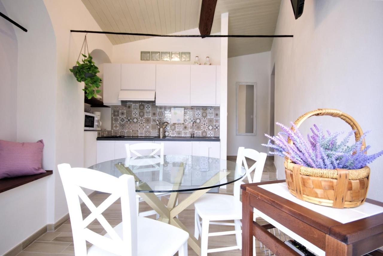 Casa Di Luigi Ed Ernestina Apartment Долчедо Екстериор снимка