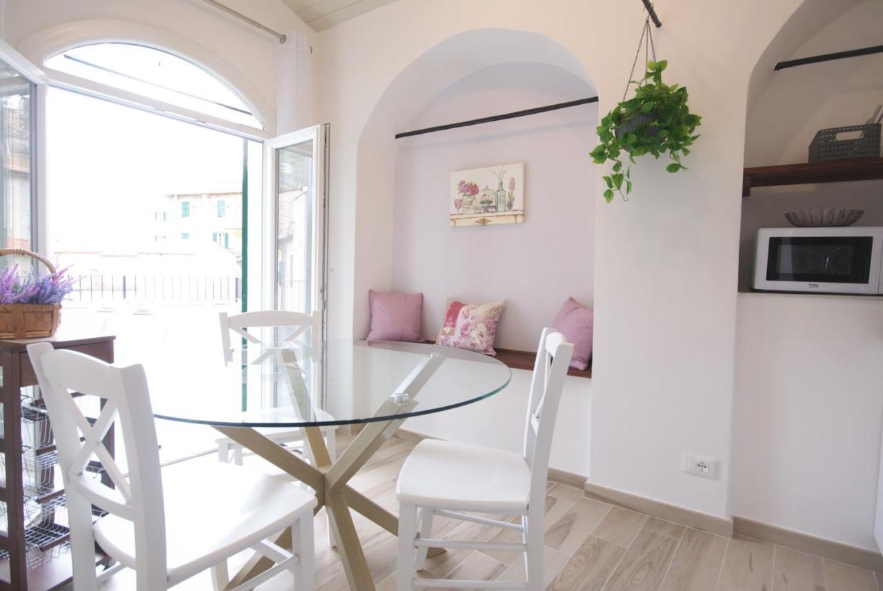 Casa Di Luigi Ed Ernestina Apartment Долчедо Екстериор снимка